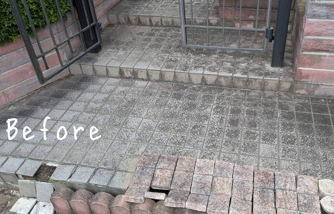 筑西市Y様邸　玄関ポーチタイル張替工事 施工Before写真