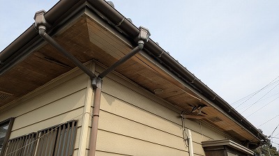 結城市T様邸　軒天井張替え工事　ピーリング版→窯業系軒天井板 施工Before写真